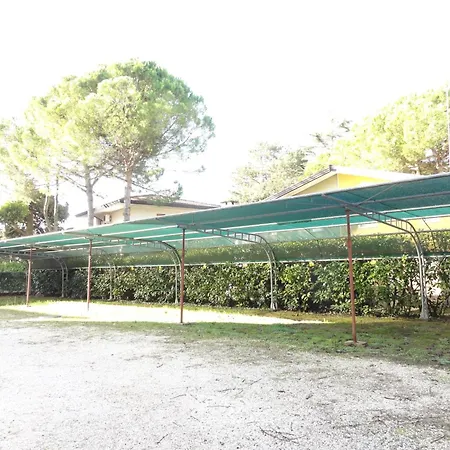 Birght Flat In A Quiet Area Near The *